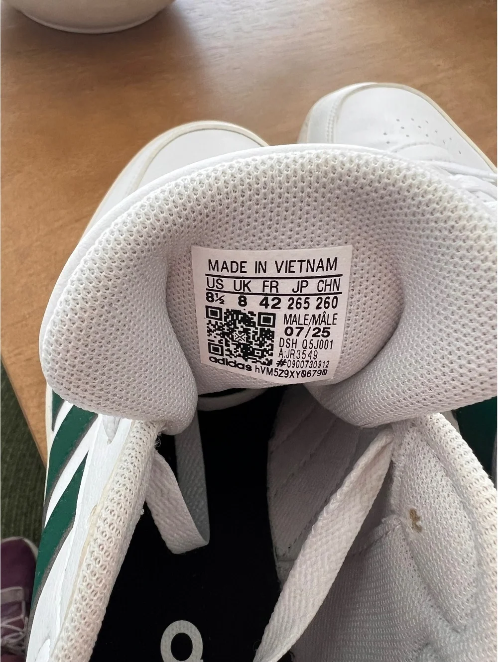 Adidas Grand Court 2.0 Men’s Sneakers – White & Green – Size 8.5